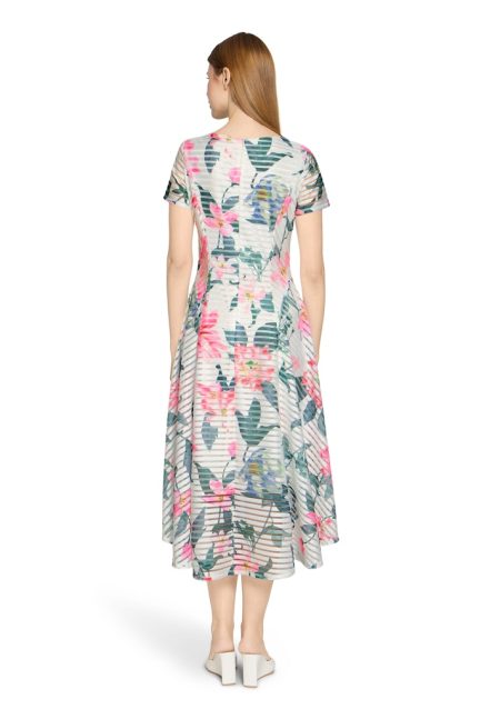 037740541841 Vera Mont Kjole hos NINNA i Ringsted og Næstved