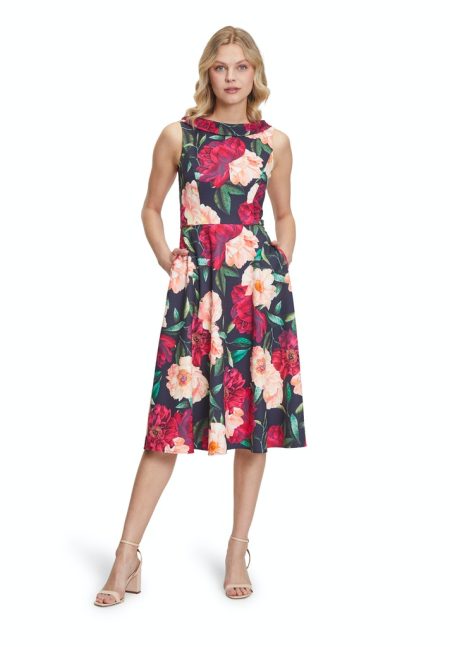 454440718844 Vera Mont Kjole hos NINNA i Ringsted og Næstved