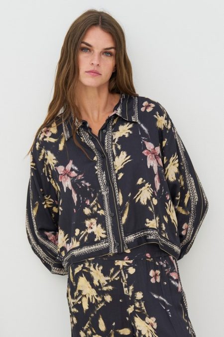 874640000000 NÜ Bluse hos NINNA i Ringsted og Næstved